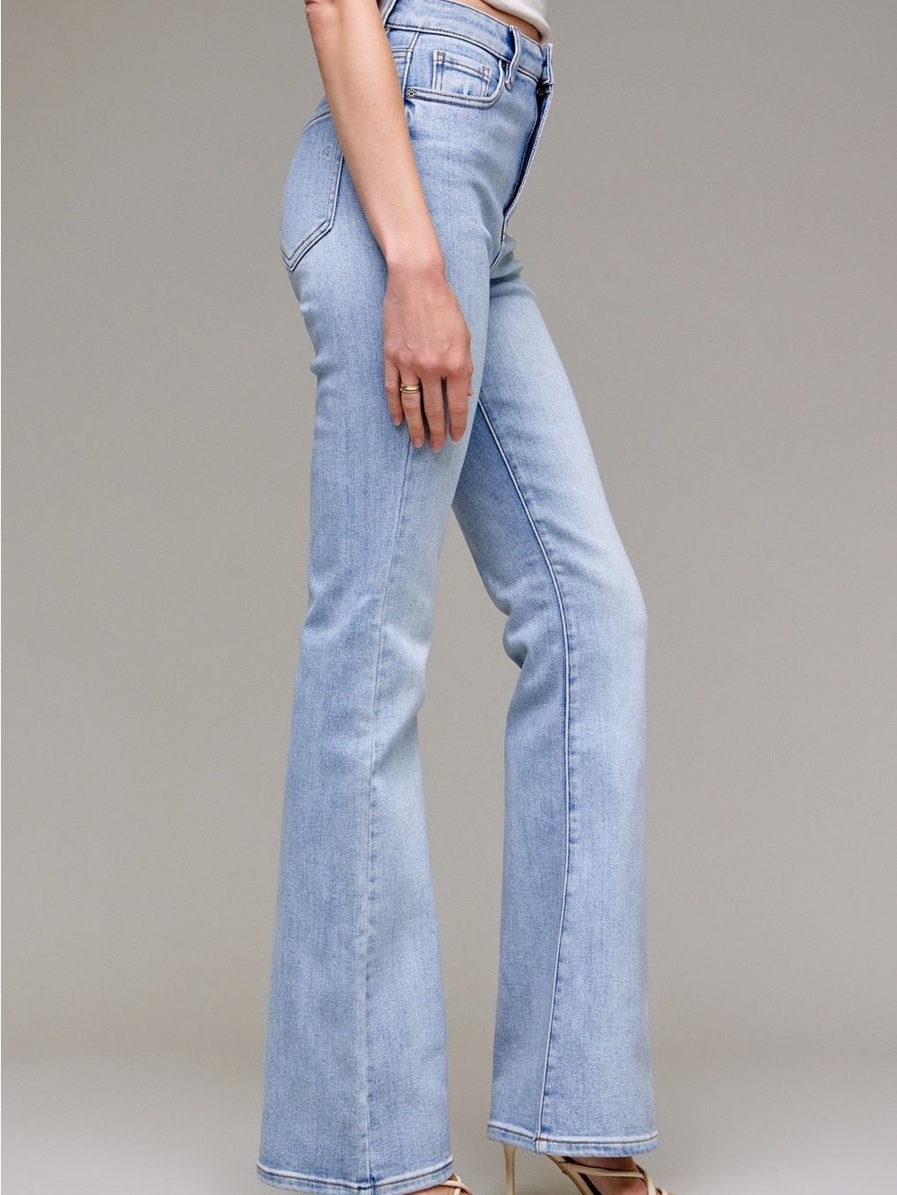Hidden Happi Classic High Rise Flare Jean 27